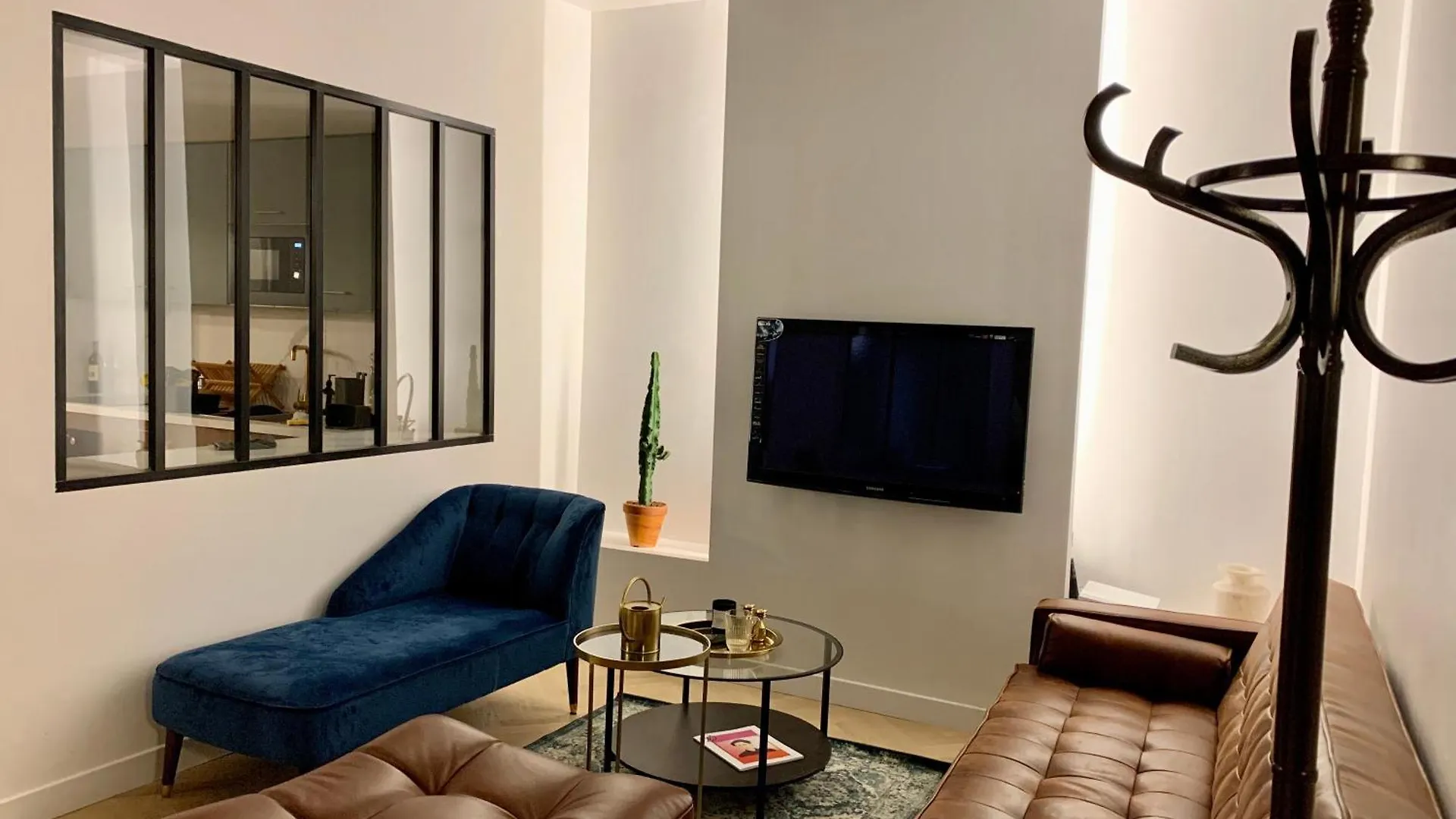 Charming Loft Style In Center Of Marais باريس